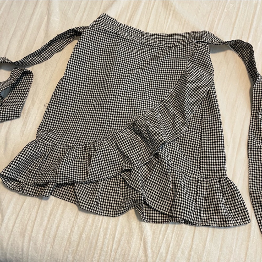 Ruffle skirt